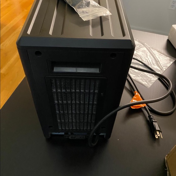 Lifesmart medium room infrared heater with remote - Picture 5 of 7